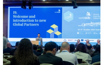 國(guó)際動(dòng)態(tài) - 風(fēng)向標(biāo)正式簽約成為世界技能組織全球行業(yè)合作伙伴